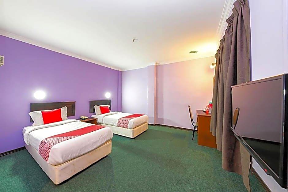 OYO 472 Comfort Hotel 1