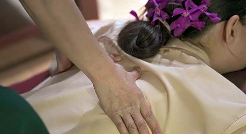 Cross Vibe Bangkok Srinakarin