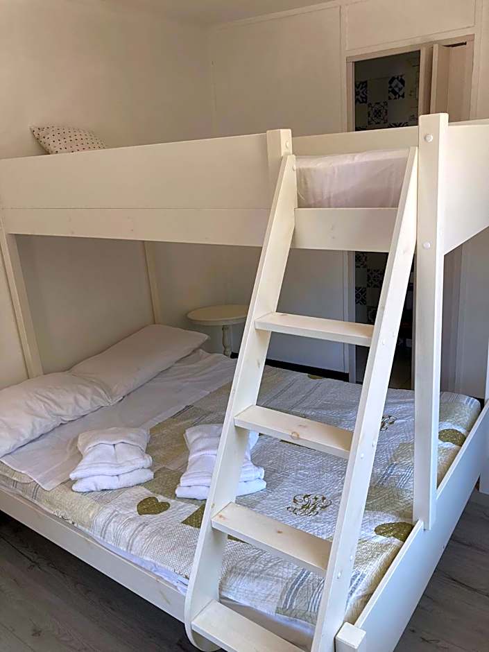 Photo 1 of 27 of 1 Extra Bed