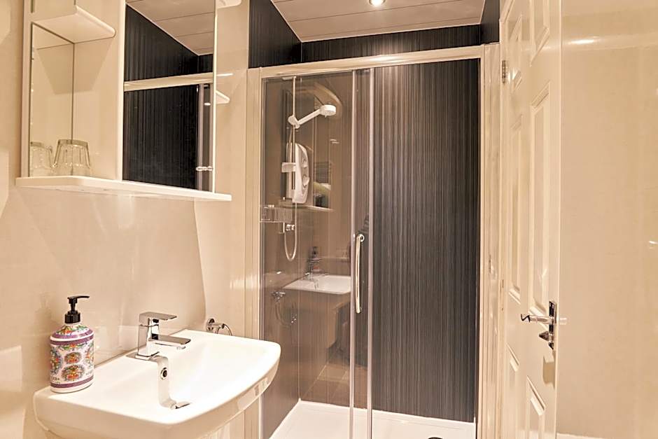 Quilt and Croissants Guest House