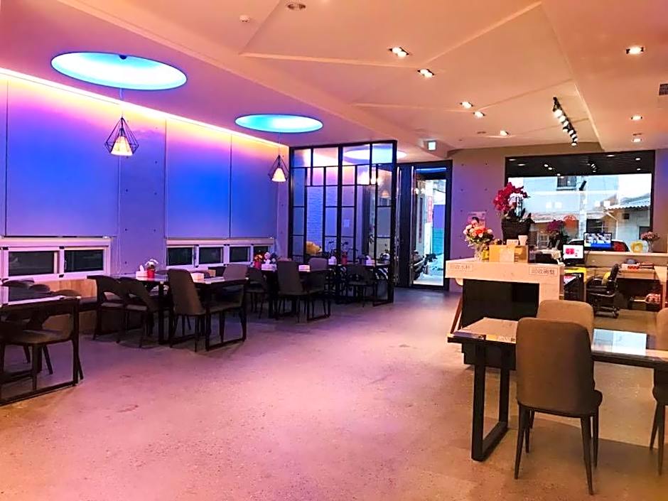 Travel Light Hotel