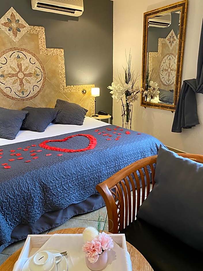 Logis Hôtel Les II Mas - Perpignan Sud