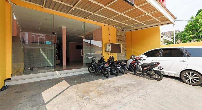 RedDoorz near Universitas Widyagama Malang 2