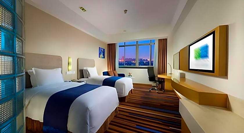 Holiday Inn Express Nantong Downtown By IHG