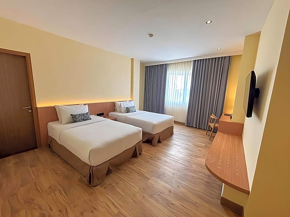 THE RIVAVI LEGIAN