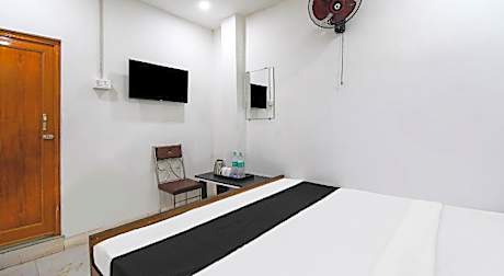 Hotel O Gunjan Family Lodge