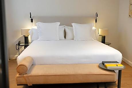 Deluxe Double Room with King size bed