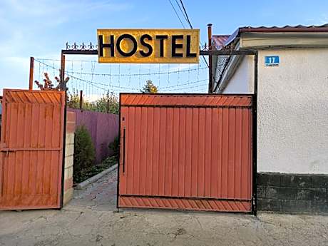 Nomadstan CAPSULE Hostel