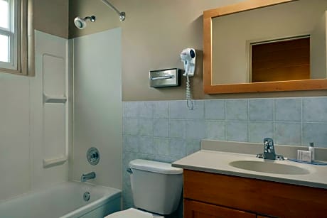 Queen Room - Smoking