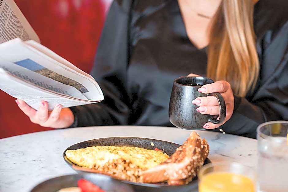 Cambria Hotel Boston Somerville