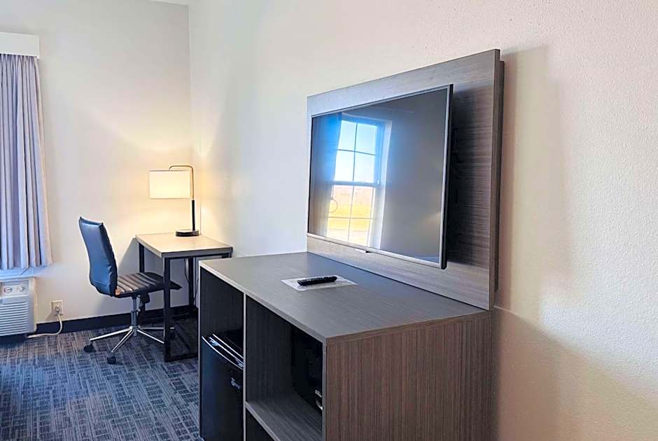 Ramada by Wyndham Sparta/At Speedway