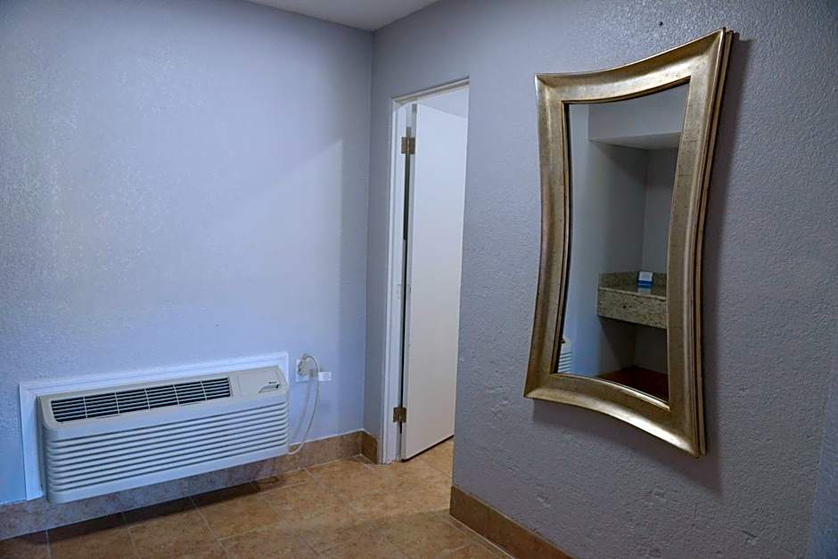 Rodeway Inn & Suites Winter Haven Chain of Lakes