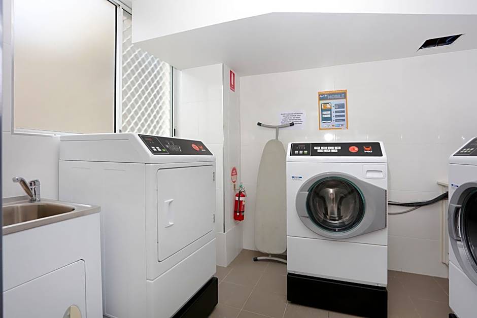 Southport Motel & Apartments