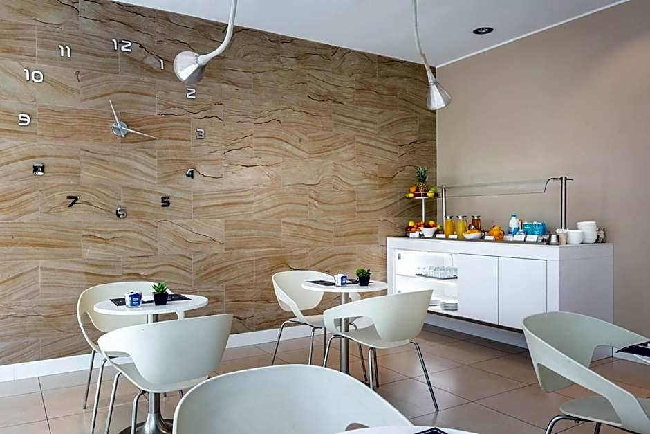 Idea Hotel Milano Watttredici