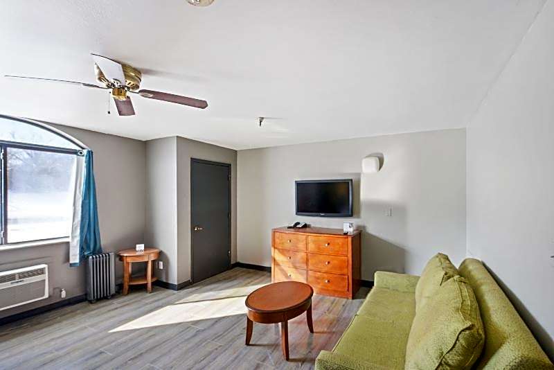 OYO Hotel Edmond - University of Central Oklahoma