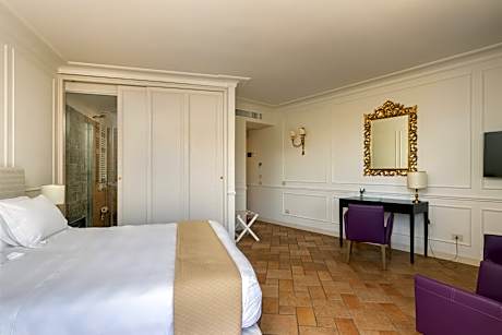 Partial Sea View Room