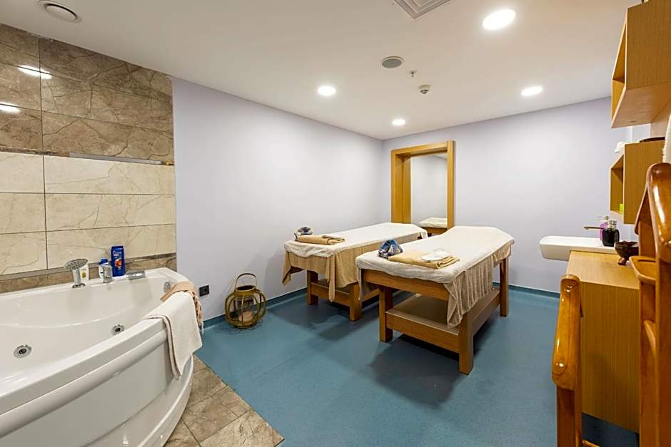 Hotel Boursier 2 & Spa