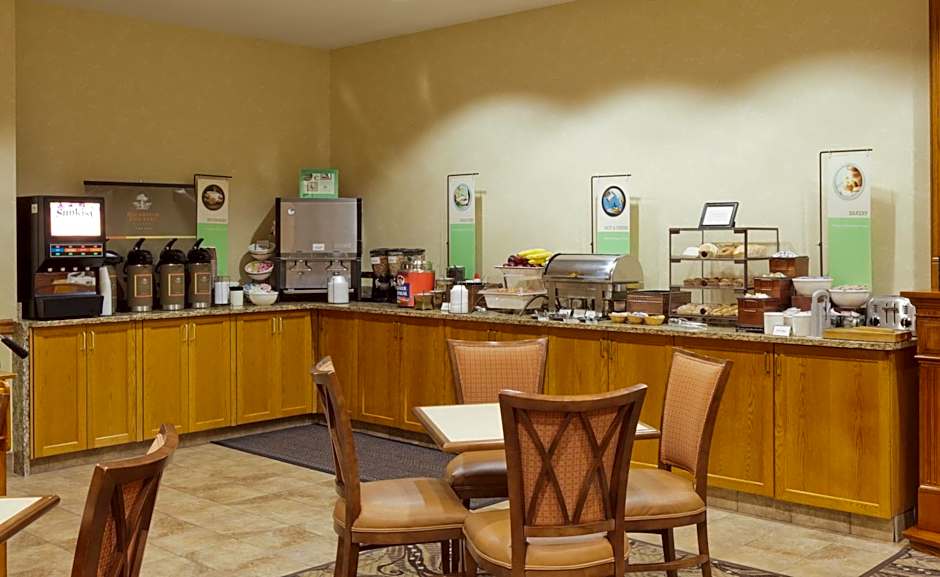 Comfort Inn & Suites Cuyahoga Falls - Akron