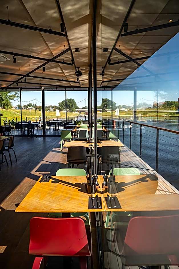 New Port - Hotel na Wile