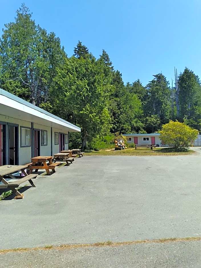 Dolphin Motel