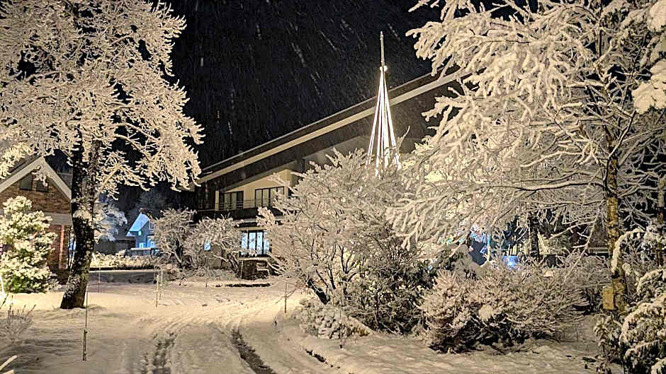 Holiday House Green Garden