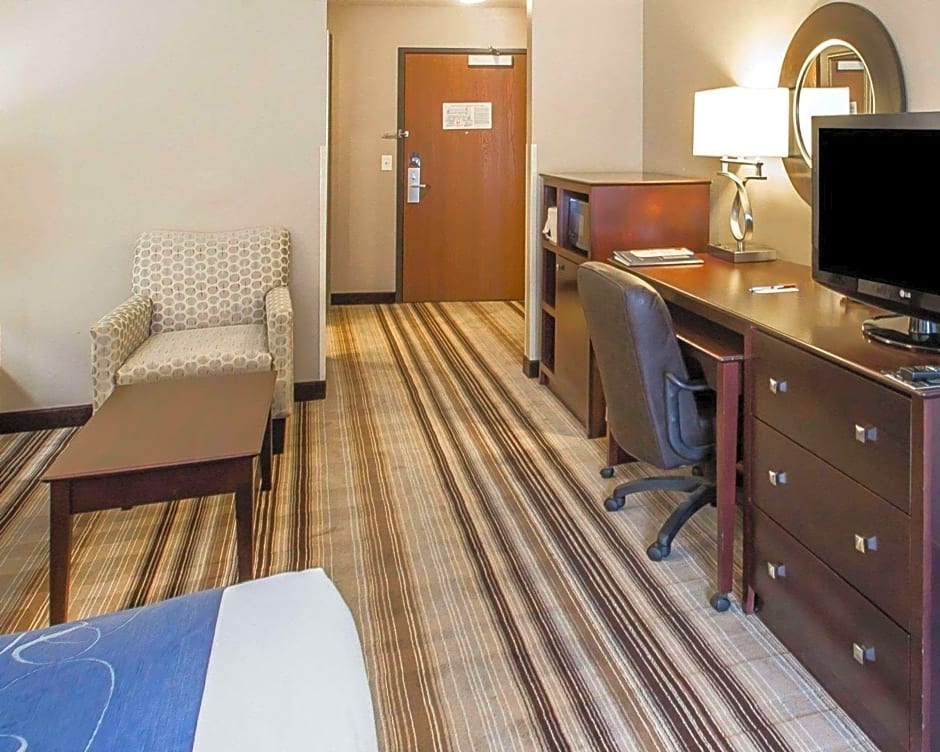 Comfort Suites Hudson I-94
