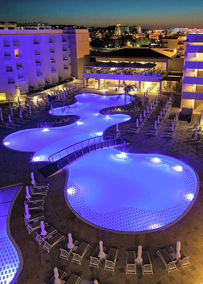 Vangelis Hotel & Suites