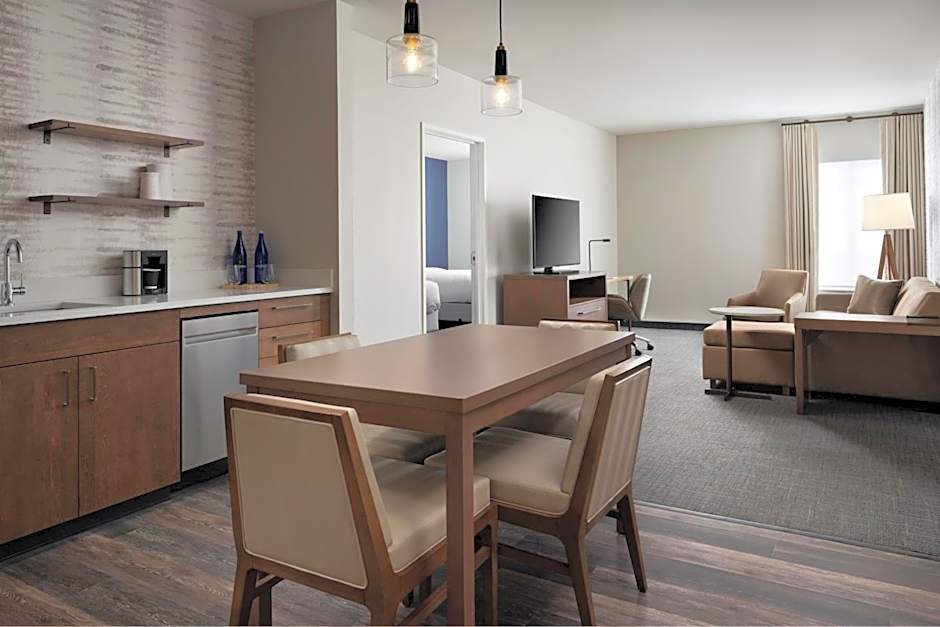 Inn at Bellefield / Hyde Park