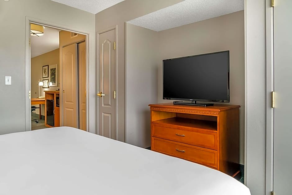 Country Inn & Suites by Radisson, Rossford - Toledo South
