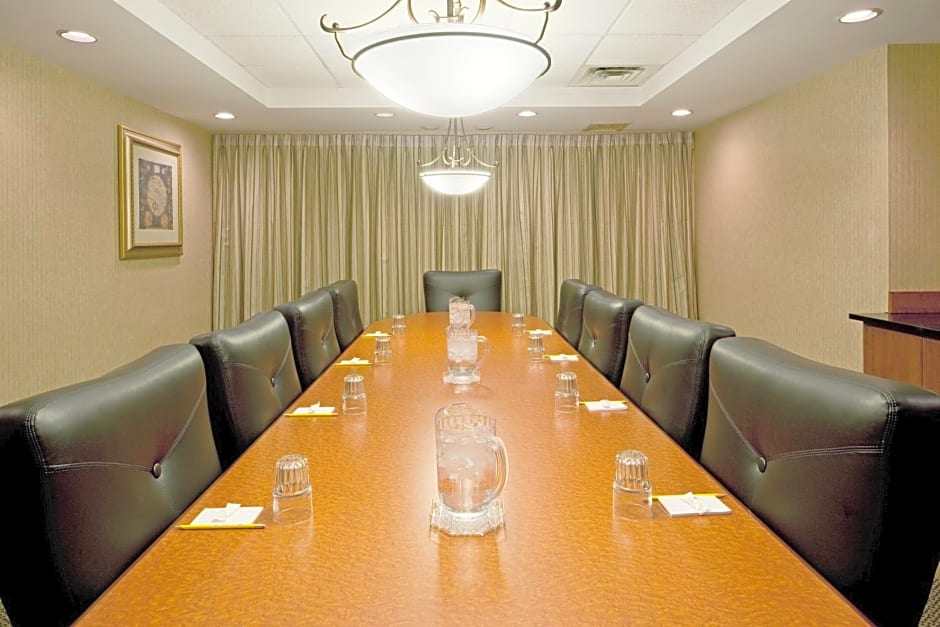 Holiday Inn Portland-By the Bay, an IHG Hotel