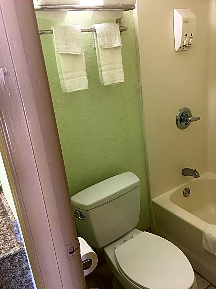 Budget Inn