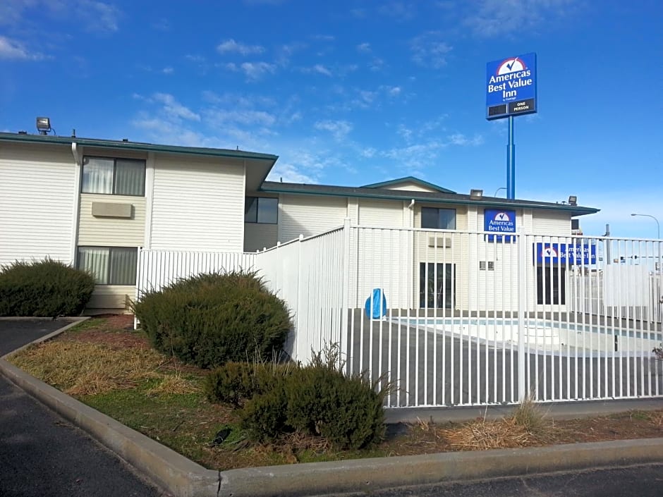 Americas Best Value Inn - Lincoln Airport