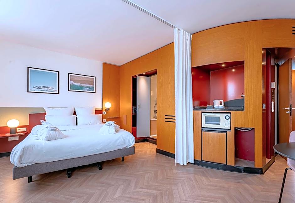 B&B HOTEL Calais Terminal Cité Europe 4 étoiles