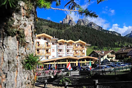 Hotel Chalet Alaska