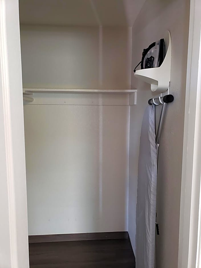 Classic Inn and Suites