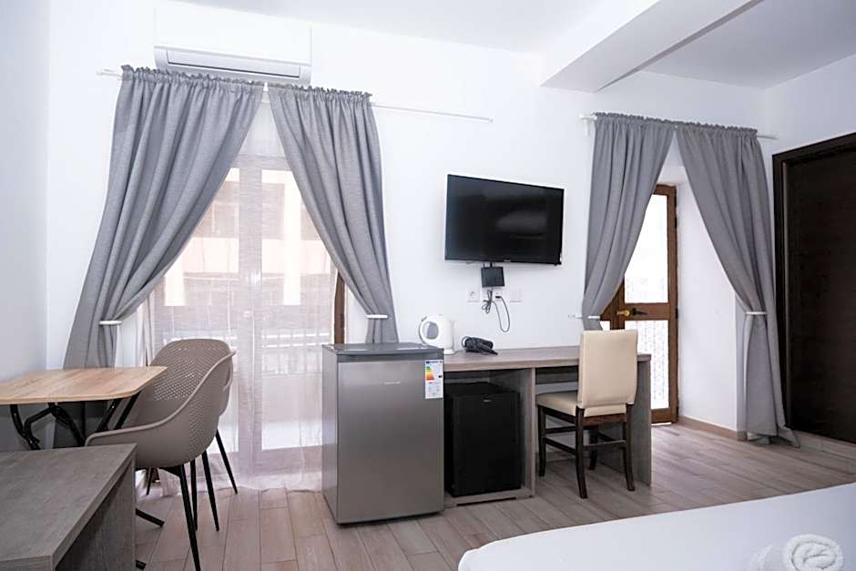 Napoli Suites Studios Aparthotel