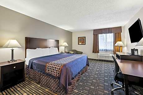 Queen Room with Kitchenette