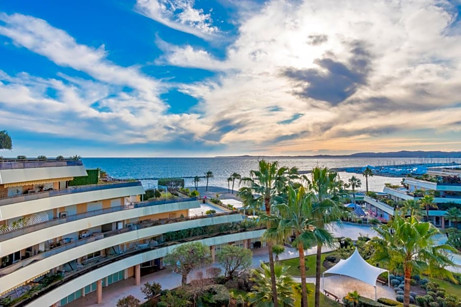 Holiday Inn Resort Nice Port St Laurent By IHG