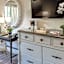 The Lodge at Healdsburg, tapestry Collection by Hilton