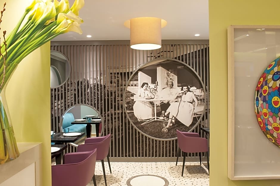 Le Bristol Hotel