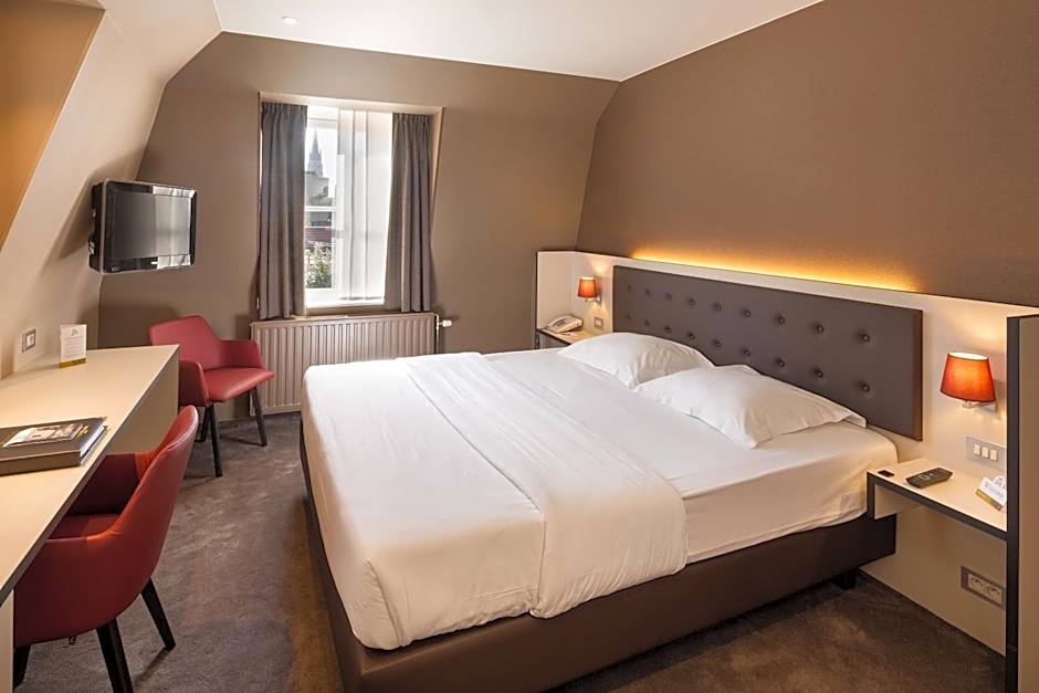 Foto 1 di 6 di 1 Double Bed or 2 Beds, City View