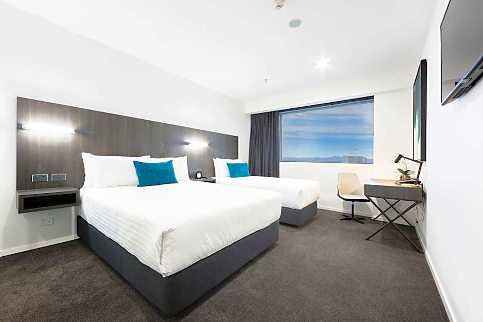 THE SEBEL CANBERRA CIVIC