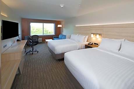 Standard King Room with Accessible Tub - Mobility Access