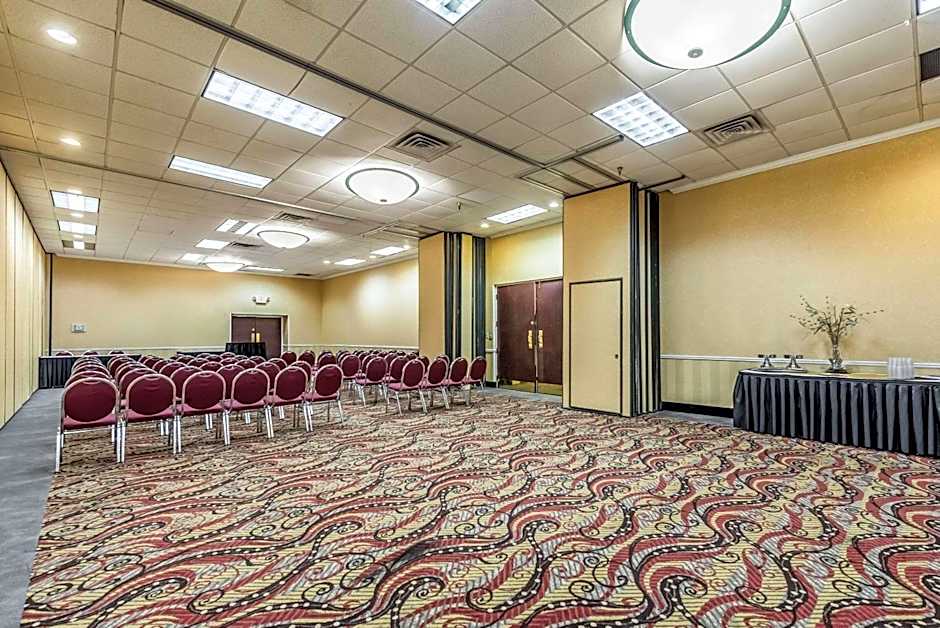 Clarion Hotel Cincinnati North