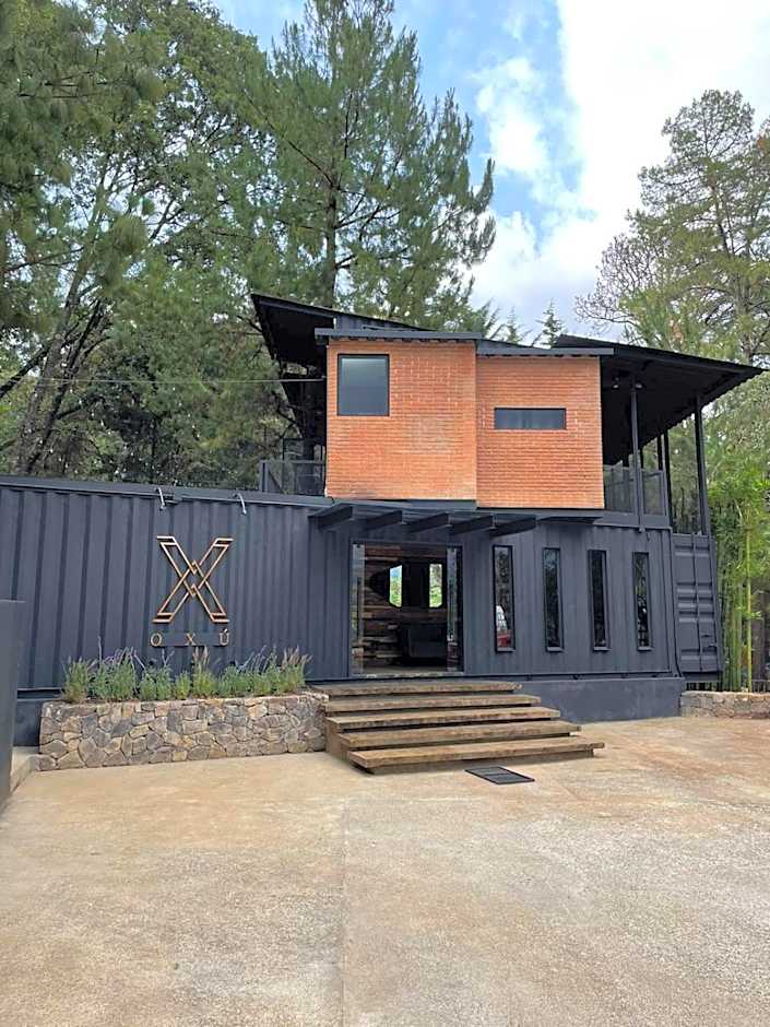 Hotel Oxú Solo adultos