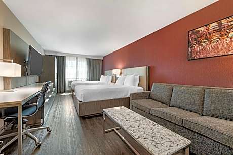 Queen Suite with Walk-In Shower - Mobility Access