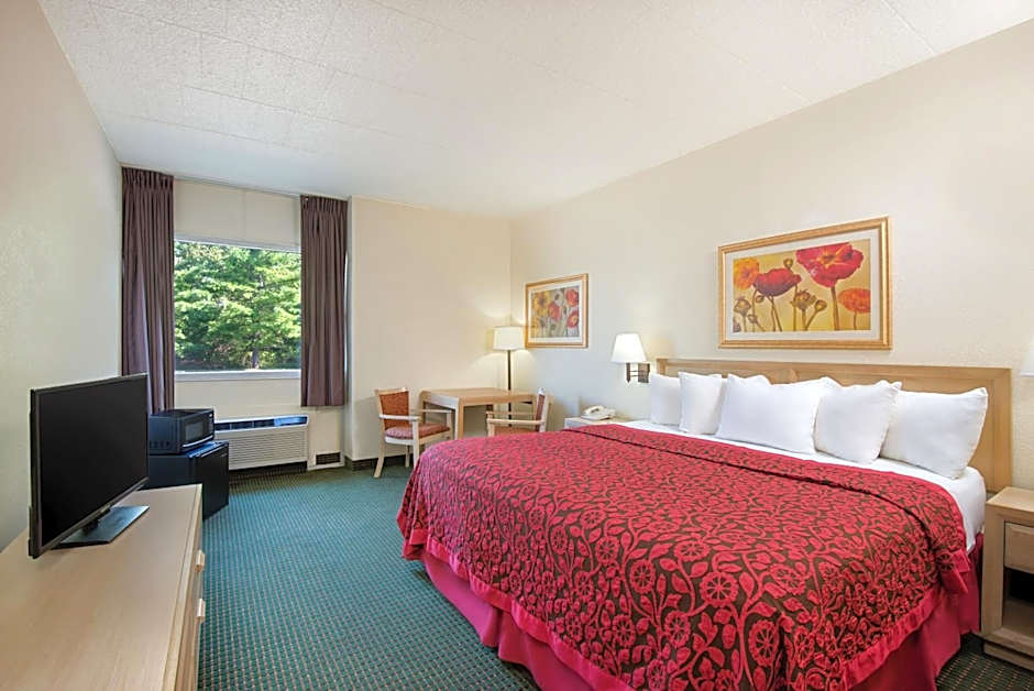 Days Inn by Wyndham Fremont