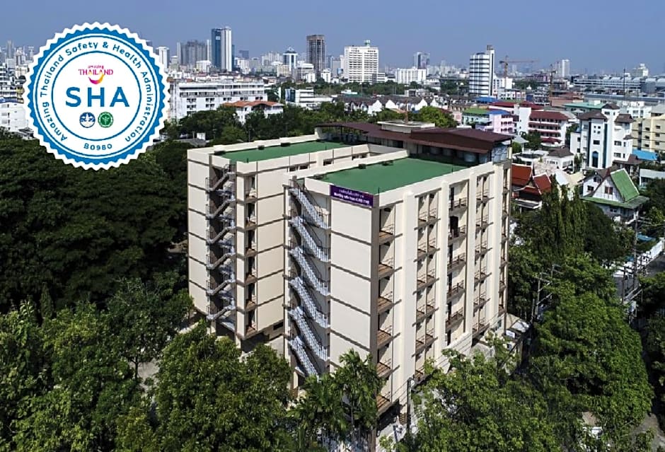 Photo 1 of 50 of Studio Residence Sukhumvit 71