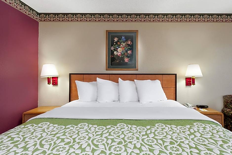 Days Inn by Wyndham Lexington