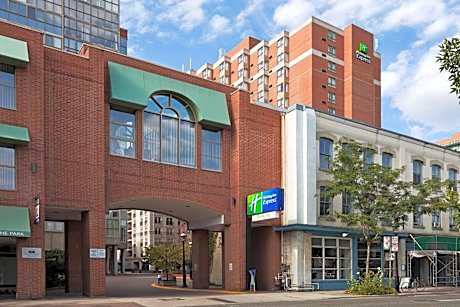 Holiday Inn Express Toronto Downtown By IHG